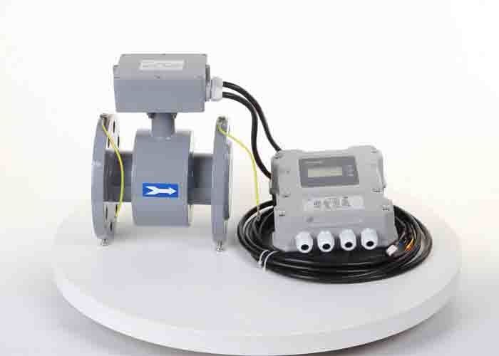 GPRS  Carbon Steel Electromagnetic Water Flow Meter 316 Electrode Sewage Flow